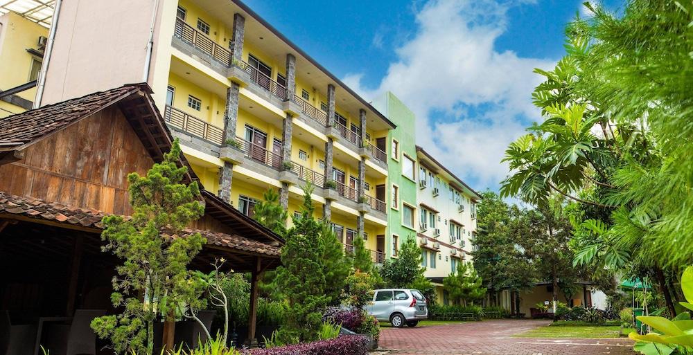 Hotel Lotus Bandung Dış mekan fotoğraf