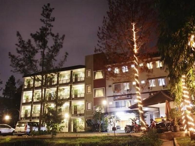 Hotel Lotus Bandung Dış mekan fotoğraf