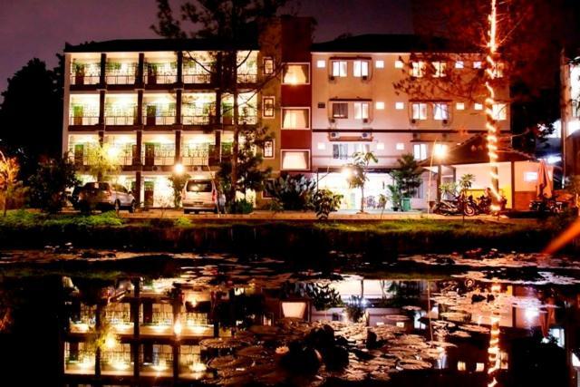 Hotel Lotus Bandung Dış mekan fotoğraf