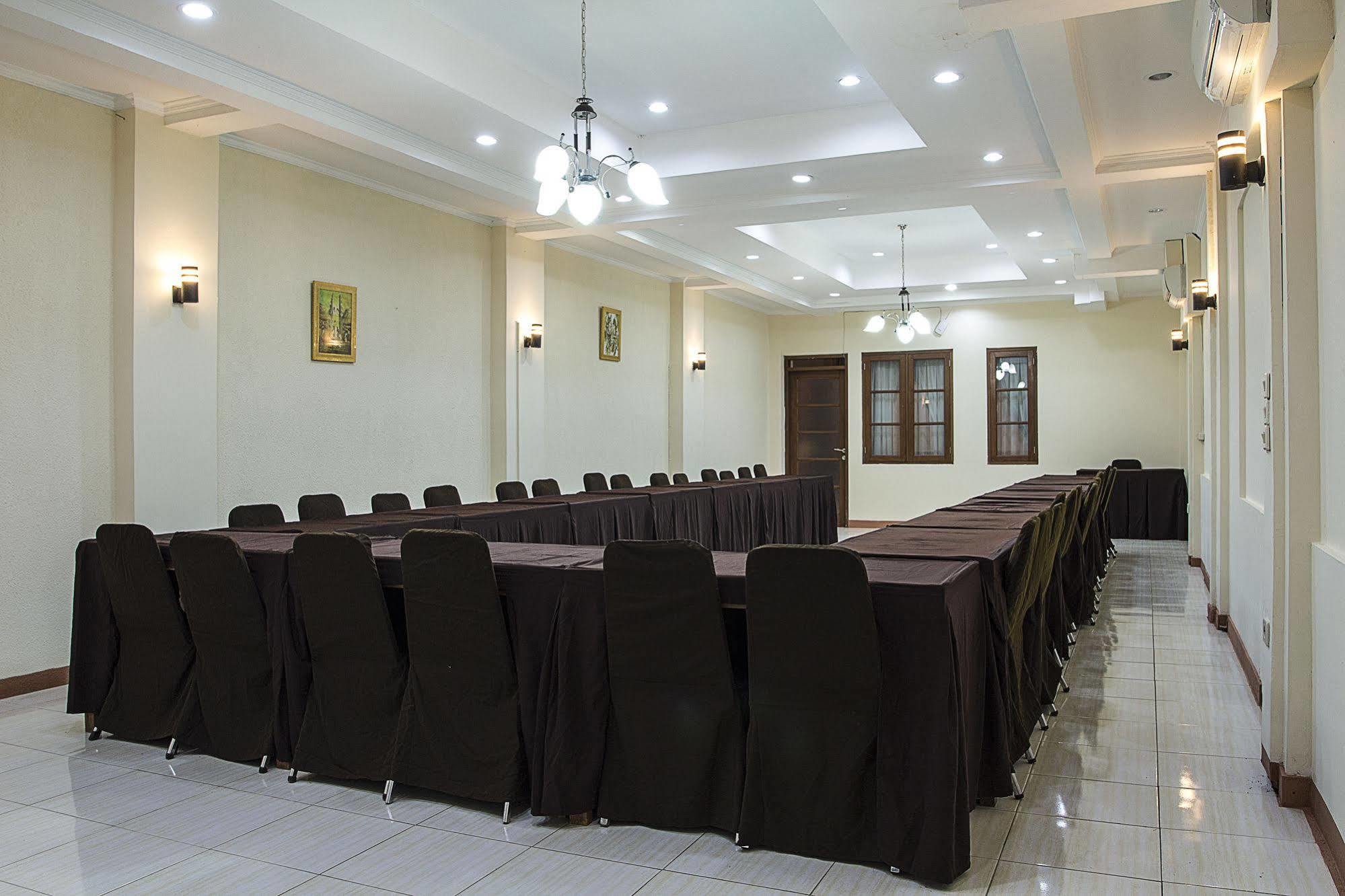 Hotel Lotus Bandung Dış mekan fotoğraf