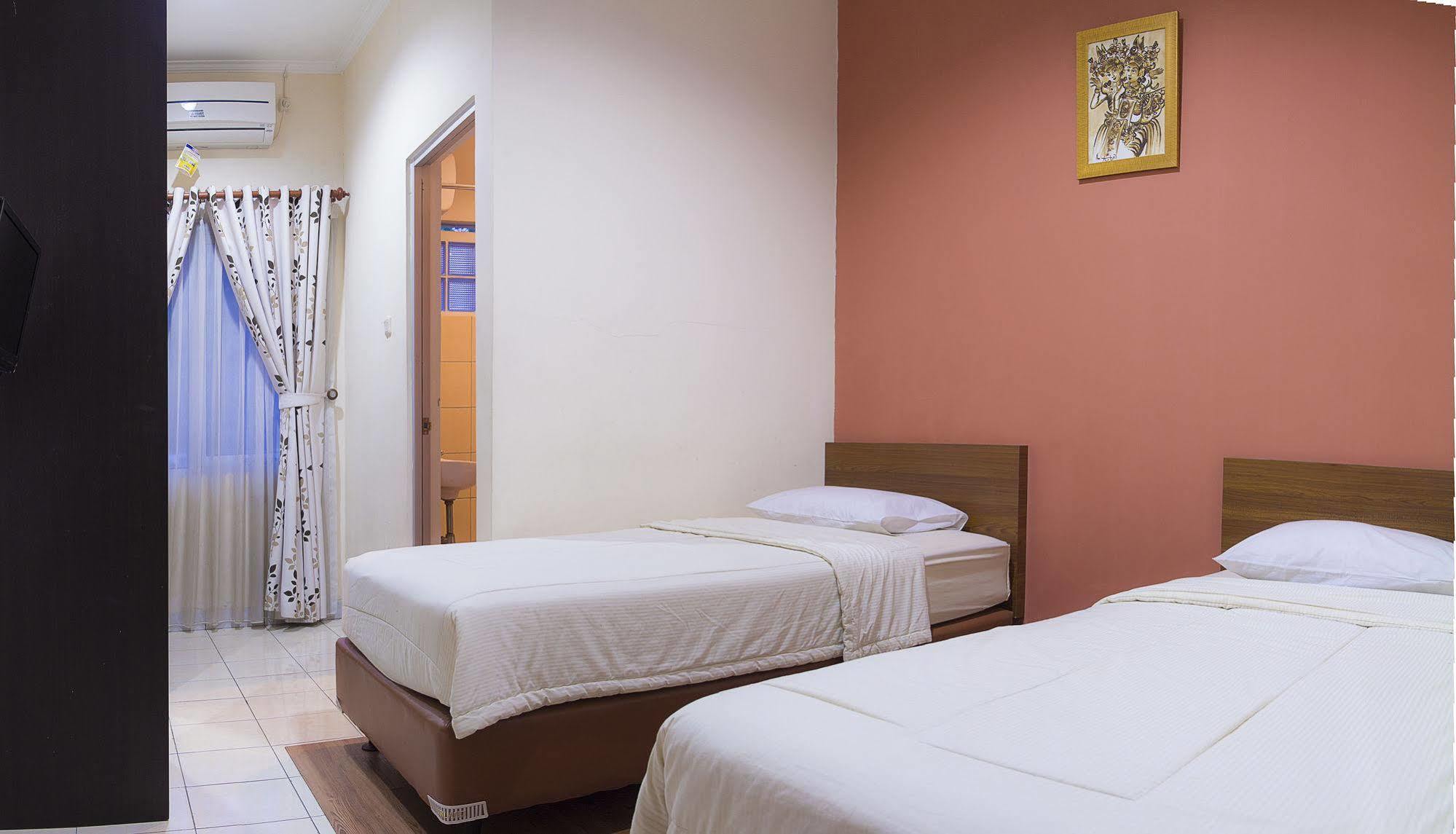 Hotel Lotus Bandung Dış mekan fotoğraf